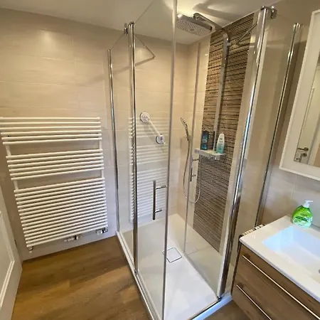 Katharina 4 Sterne Laut Dtv Wallbox 11kw דירה