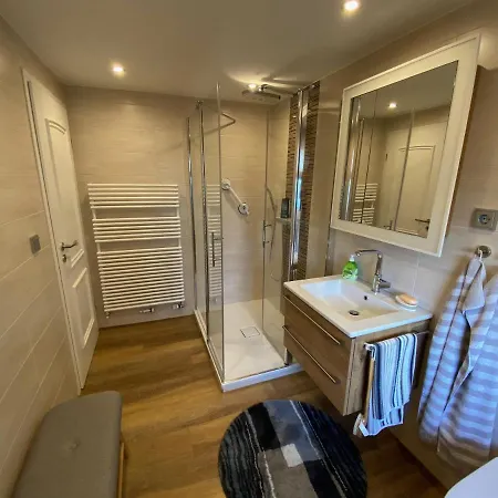 Katharina 4 Sterne Laut Dtv Wallbox 11kw נידגן